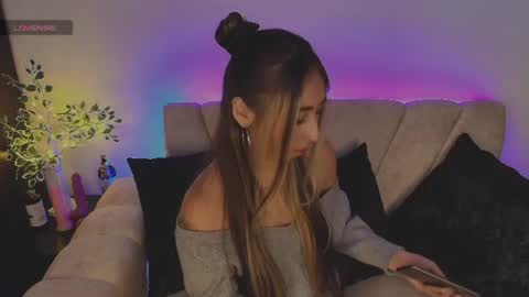 Snapshot of cloe_martinezz_ chatting on June 10, 4:56 am cloe_martinezz_ online show from June 10, 4:56 am