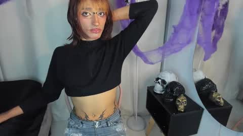 Snapshot of cloe_morningstarr chatting on October 21, 11:27 pm Cloe online show from October 21, 11:27 pm