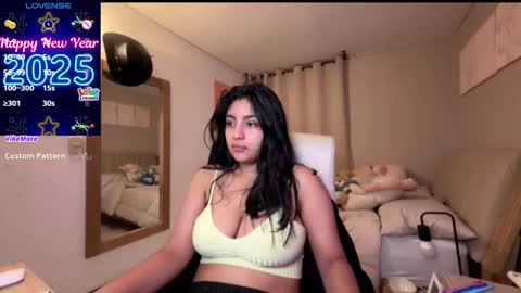 Snapshot of cloe_small08 chatting on November 13, 5:28 am cloe small online show from November 13, 5:28 am