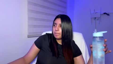 cloe small online show from June 19, 6:29 am