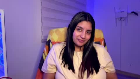 cloe small online show from June 29, 10:15 am