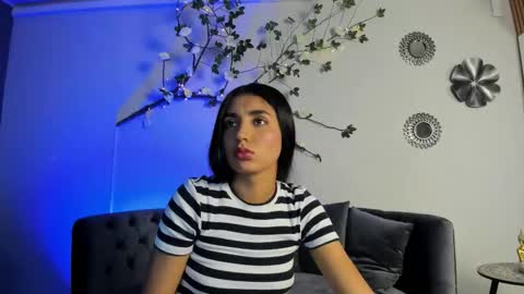 Snapshot of cloe_taylor__ chatting on November 3, 7:59 pm CLOE online show from November 3, 7:59 pm