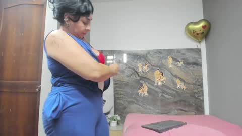 CLOE online show from February 5, 6:04 pm