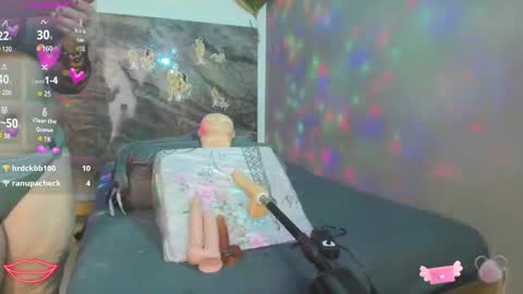 CLOE online show from February 11, 2:35 pm