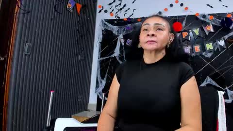 CLOE online show from November 4, 11:20 am