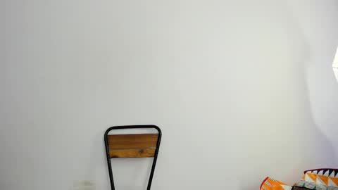 Snapshot of cloehonney chatting on February 12, 9:32 pm cloe online show from February 12, 9:32 pm