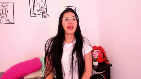 Snapshot of cloehonney chatting on February 17, 6:58 pm cloe online show from February 17, 6:58 pm