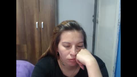 Snapshot of cloepussy chatting on October 27, 8:13 pm cloepussy online show from October 27, 8:13 pm