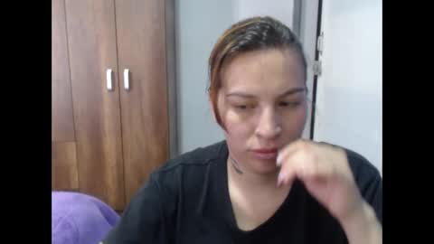 Snapshot of cloepussy chatting on November 13, 12:59 pm cloepussy online show from November 13, 12:59 pm