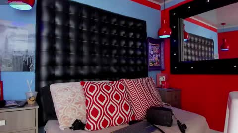 Snapshot of cloerodriguez chatting on November 5, 7:36 pm ---Cloe--- online show from November 5, 7:36 pm