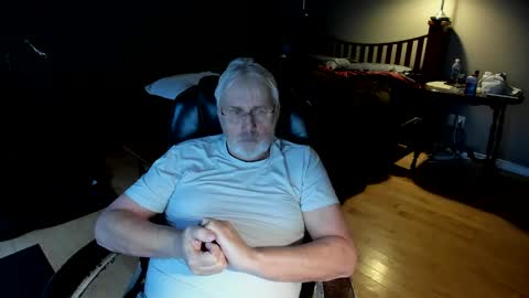 Snapshot of cloudalert62 chatting on January 10, 10:57 pm cloudalert62 online show from January 10, 10:57 pm