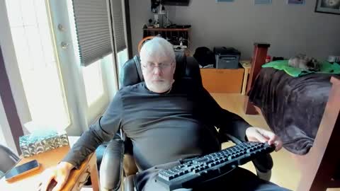 cloudalert62 online show from March 11, 4:24 pm