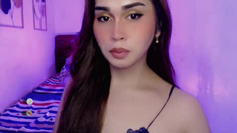 Snapshot of cloudia_babe chatting on September 23, 3:53 am Cloudia babe69 online show from September 23, 3:53 am