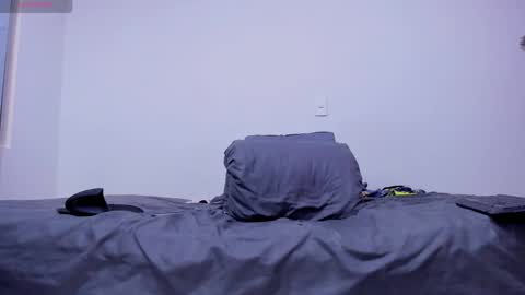 Snapshot of cloudy_pigdude chatting on March 7, 1:51 pm CRISTIAN online show from March 7, 1:51 pm