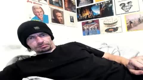 Snapshot of cloudyystarr666 chatting on November 11, 10:04 am cloudyystarr666 online show from November 11, 10:04 am