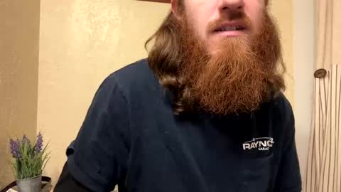 Snapshot of cloverboy1988 chatting on December 30, 11:37 am cloverboy1988 online show from December 30, 11:37 am