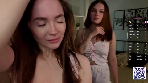 Snapshot of cloverfarewell chatting on September 20, 11:11 am Kira online show from September 20, 11:11 am