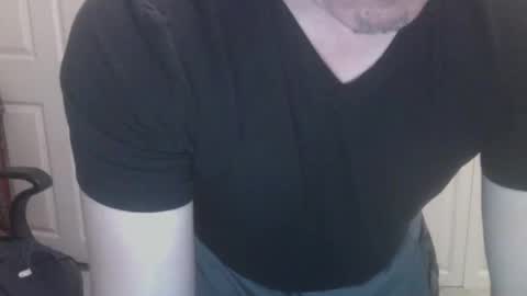 Snapshot of clovershit1 chatting on October 5, 5:39 am clovershit1 online show from October 5, 5:39 am