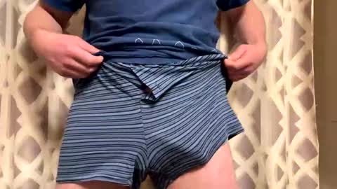 Snapshot of clovershit1 chatting on January 6, 4:27 am clovershit1 online show from January 6, 4:27 am