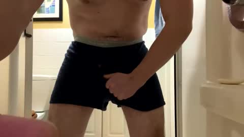 Snapshot of clovershit1 chatting on February 1, 9:24 pm clovershit1 online show from February 1, 9:24 pm