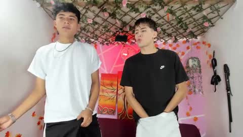 Snapshot of club_latinboys chatting on September 9, 1:54 pm club_latinboys online show from September 9, 1:54 pm