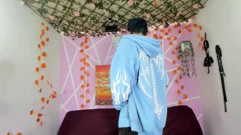 Snapshot of club_latinboys chatting on September 12, 1:55 pm club_latinboys online show from September 12, 1:55 pm