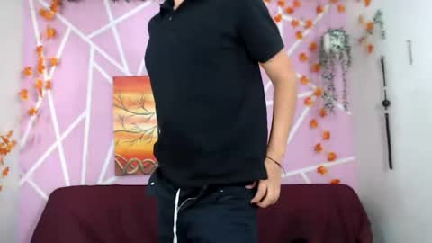 Snapshot of club_latinboys chatting on October 3, 2:03 pm club_latinboys online show from October 3, 2:03 pm