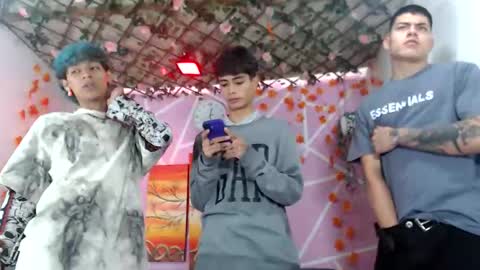 Snapshot of club_latinboys chatting on October 28, 3:36 pm club_latinboys online show from October 28, 3:36 pm