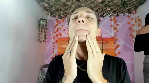 Snapshot of club_latinboys chatting on March 15, 10:16 pm club_latinboys online show from March 15, 10:16 pm