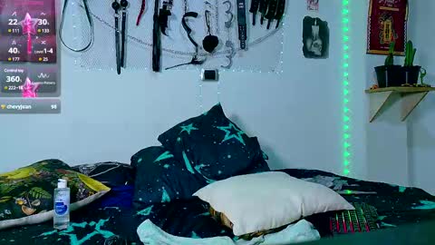 Clyde and Bunny online show from March 5, 7:49 am