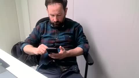 Snapshot of cmp_brandon chatting on February 24, 1:42 pm cmp_brandon online show from February 24, 1:42 pm