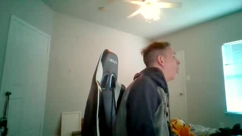 Snapshot of cmypenis chatting on December 21, 4:14 pm Master Bates online show from December 21, 4:14 pm