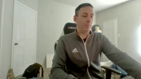 Snapshot of cmypenis chatting on January 5, 7:39 pm Master Bates online show from January 5, 7:39 pm