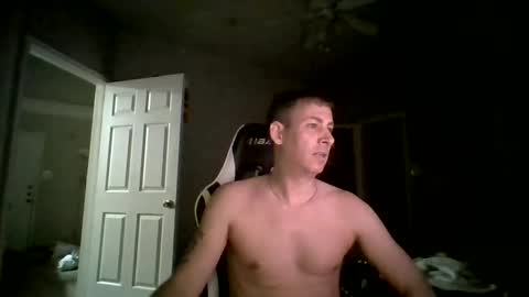 Snapshot of cmypenis chatting on March 3, 5:20 am Master Bates online show from March 3, 5:20 am