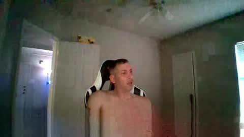 Snapshot of cmypenis chatting on March 12, 11:33 pm Master Bates online show from March 12, 11:33 pm