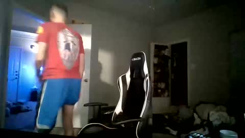 Snapshot of cmypenis chatting on October 12, 11:42 am Master Bates online show from October 12, 11:42 am