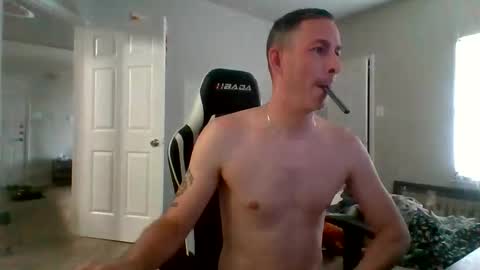 Snapshot of cmypenis chatting on October 23, 10:41 pm Master Bates online show from October 23, 10:41 pm