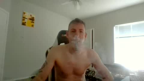 Snapshot of cmypenis chatting on November 15, 5:09 pm Master Bates online show from November 15, 5:09 pm