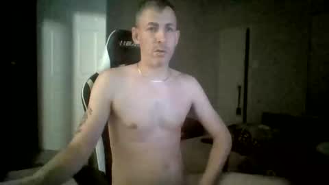 Snapshot of cmypenis chatting on November 16, 5:35 am Master Bates online show from November 16, 5:35 am