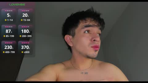 Johan   online show from November 17, 1:33 am