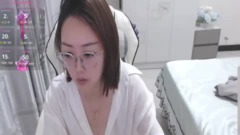 Snapshot of coco_coo chatting on June 22, 5:37 am coco online show from June 22, 5:37 am