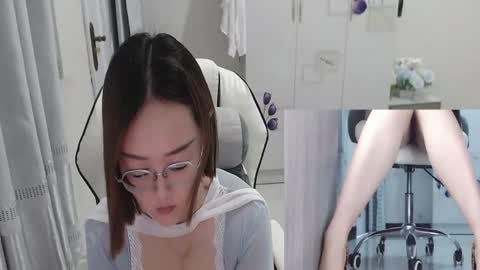 Snapshot of coco_coo chatting on July 5, 3:02 am coco online show from July 5, 3:02 am