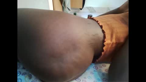 Snapshot of coco_vixen9 chatting on November 2, 11:18 pm coco vixen9 online show from November 2, 11:18 pm