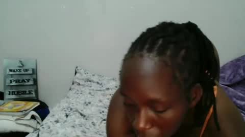 Snapshot of cocoalush9819 chatting on October 22, 3:40 am cocoalush9819 online show from October 22, 3:40 am