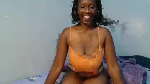 Snapshot of cocoalush9819 chatting on December 3, 6:17 pm cocoalush9819 online show from December 3, 6:17 pm