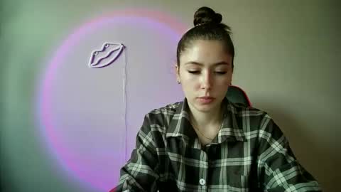 Snapshot of cocoberry1 chatting on December 16, 12:10 pm cocoberry1 online show from December 16, 12:10 pm