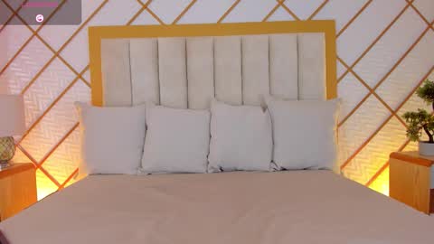    online show from February 3, 11:15 am