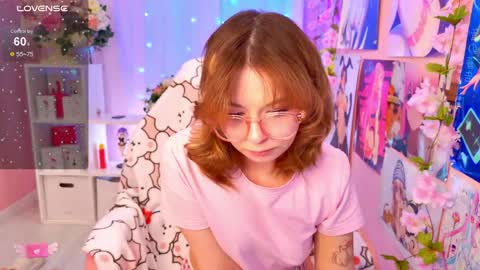 Mia online show from April 23, 3:25 pm