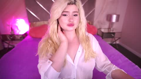 Snapshot of cocosecretss chatting on February 8, 1:54 pm onlyfans amyleyy online show from February 8, 1:54 pm