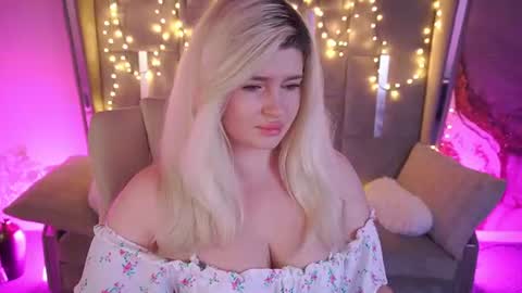 onlyfans amyleyy online show from June 12, 7:18 am